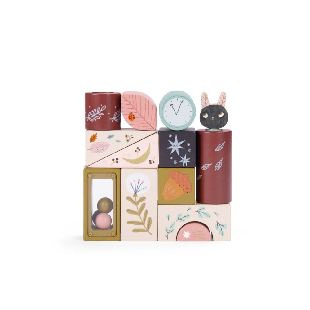 Cubes d'activités Après la pluie, motifs fleurs, horloge, animaux, couleurs douces pastel et rouge brique.