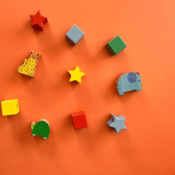 Jeu de perles en bois à enfiler Les toupitis - Moulin Roty