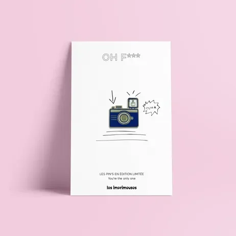 Pin's Appareil Photo OH F*** - Les Imprimeuses