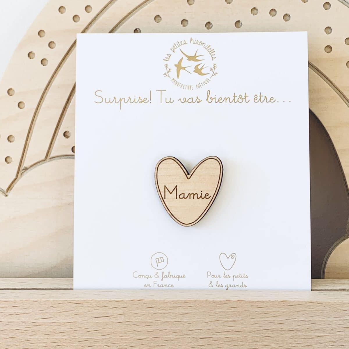 Pin's en bois Mamie - Les Petites Hirondelles