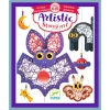 Attrape rêve Art du fil La nuit Djeco avec chauve-souris violette, chat noir et papillon marron en fils colorés.