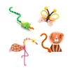 Figurines animaux en fil chenille coloré, perles bois, pompons, papillon, serpent, flamant, tigre en papier</s>