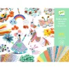 Kit Boîte à créer Djeco avec licorne, papillon, souris, perles et papiers colorés.