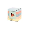 Boîte à formes sensorielles pastel avec forme triangulaire orange en silicone Little L