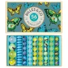 Boîte Billes and Co 56 pièces, billes verre bleu, jaune, vert, motif papillons sur couvercle.