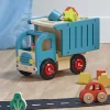 Camion de tri en bois bleu Vilac avec formes colorées jaune, rouge et vert.