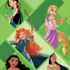 Carte audio Les Aventurières Disney Yoto avec princesses Mulan, Mérida, Raiponce, Vaiana et Pocahontas sur fond vert.