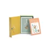 Cartes Mes 12 premiers mois Les trois petits lapins, illustrations lapin et couleurs pastel.