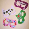 Quatre masques en carton colorés du coffret KIMOMÖ spéciale fête, motifs variés enfant