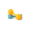 Hochets Little L en caoutchouc, lion jaune et ours bleu, forme ronde.