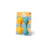 Hochets Little L en silicone, lion jaune et ours bleu sur carton rayé orange et gris.