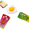 Cartes colorées illustrant poules et œufs, œuf en peluche jaune et blanc, jeu Œuf pour œuf.