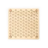 Plateau carré en bois clair avec petits trous ronds, jeu de tri Les Toupitis