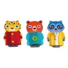 Trois animaux en bois colorés avec fermetures à scratch, bouton et zip, Ziptou Djeco.