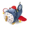 Avion en tissu bleu marine avec chien gris casquette rouge et ailes rouges