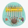 Kalimba en bois vert d'eau avec lamelles métalliques jaunes et dessins animaux jungle