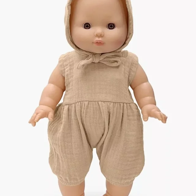 Poupon Louis Gordis 34 cm avec combinaison beige en tissu gaufré et capuche nouée