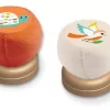 Deux tampons ronds colorés avec motifs d'animaux, tortue et oiseau, bases dorées