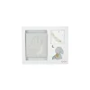 Cadre blanc Kaloo avec empreinte main bébé, photo et illustration lapin gris étoiles dorées