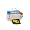 Radio cassette en tissu gris et bleu, cassette jaune et noire en tissu, jouet doux Puce et Pilou