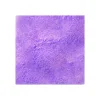 Sel de bain violet Nailmatic en poudre granuleuse fine et colorée, texture visible.