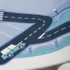Tapis enfant tissu bleu avec circuit routier, voiture turquoise et pont, Avenue du Moulin