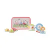 Valise métallique avec théière, 4 tasses colorées, assiettes illustrées La grande famille