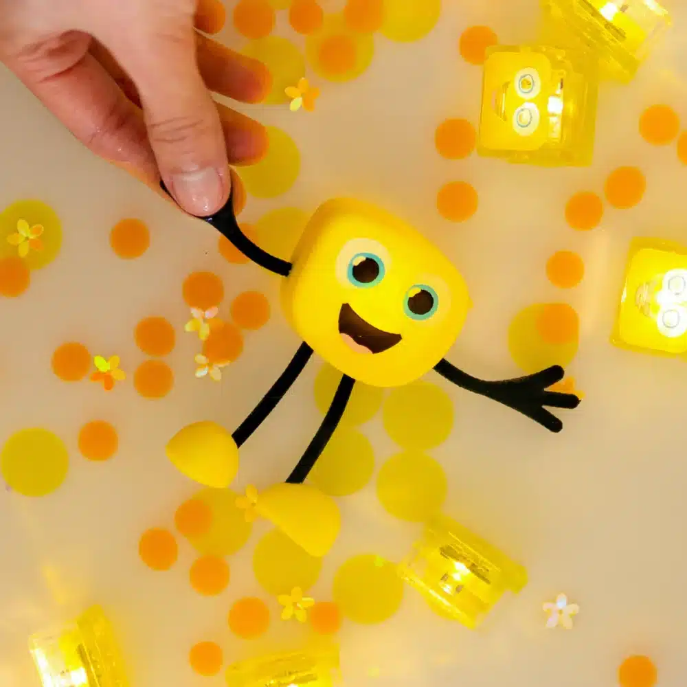 alex personnage jaune jouet de bain lumineux – glo pals